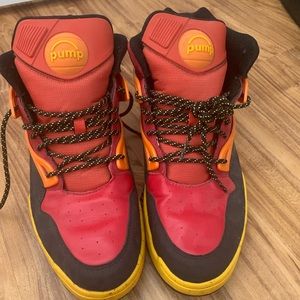 Reebok retro Pump shoes worn once or twice